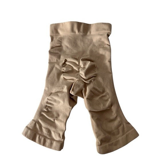 SKIMS Sculpting Mid Thigh Short Open Gusset Color Beige Women's S/M NWOT - Picture 2 of 5